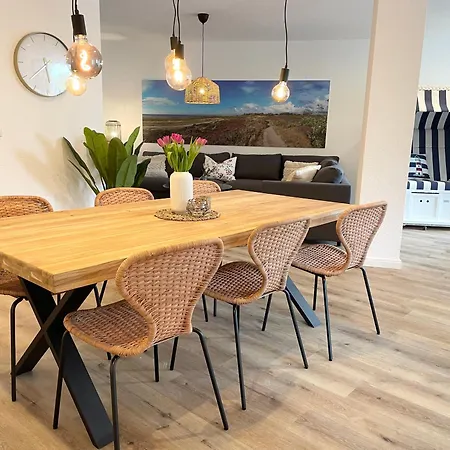 Haus Nordseebrandung 8 *